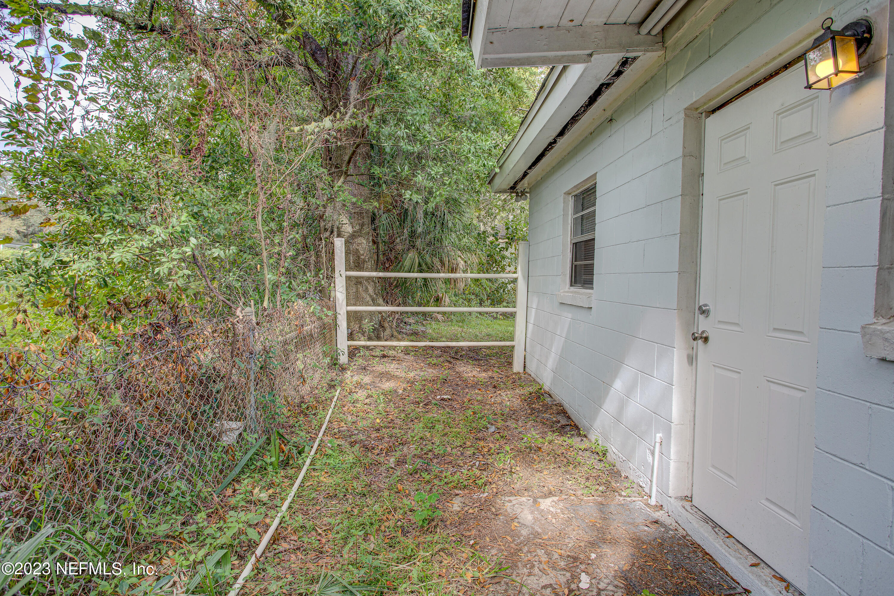 1052 MAYNARD Street, 1052