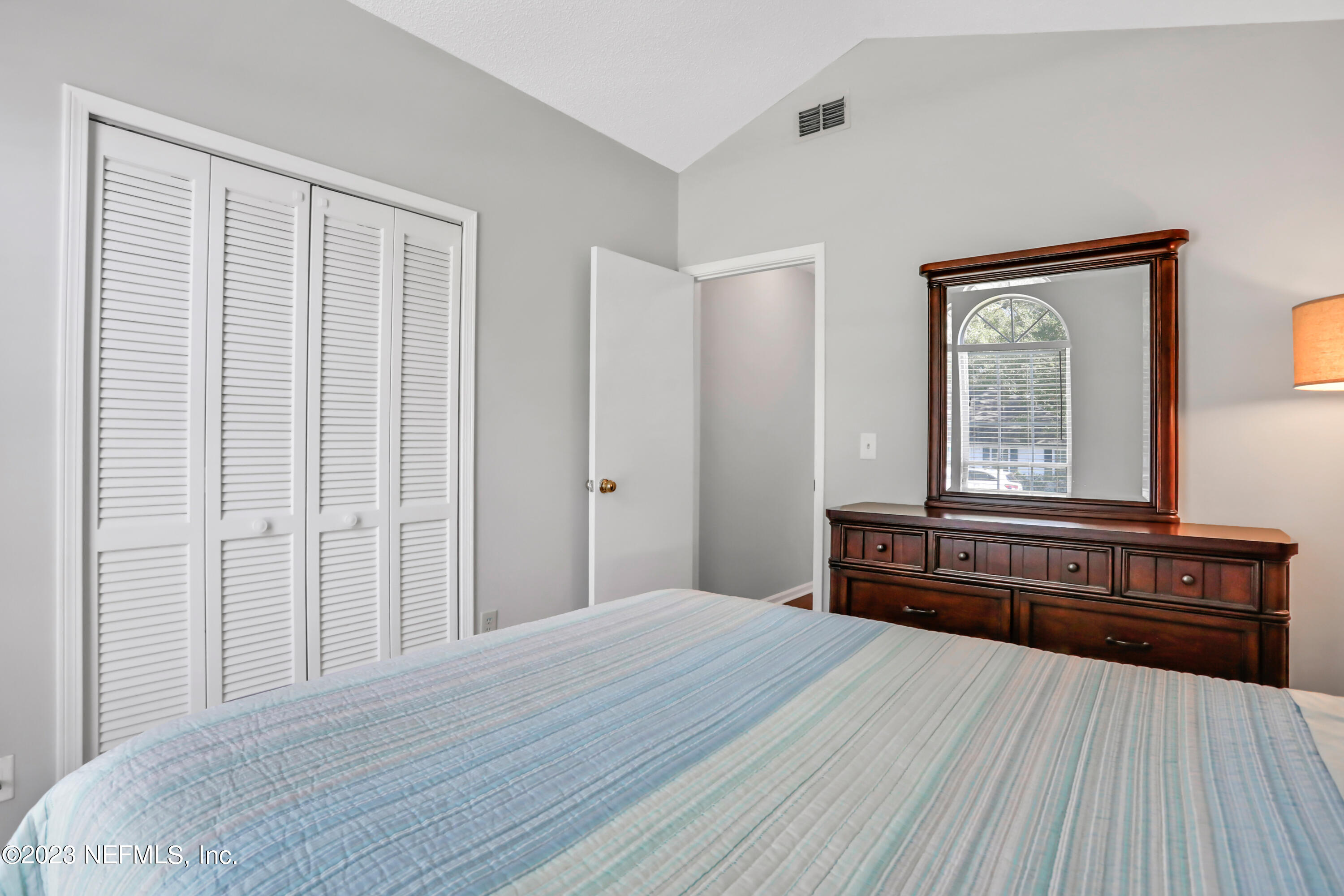 2467 BLUFFTON Drive W