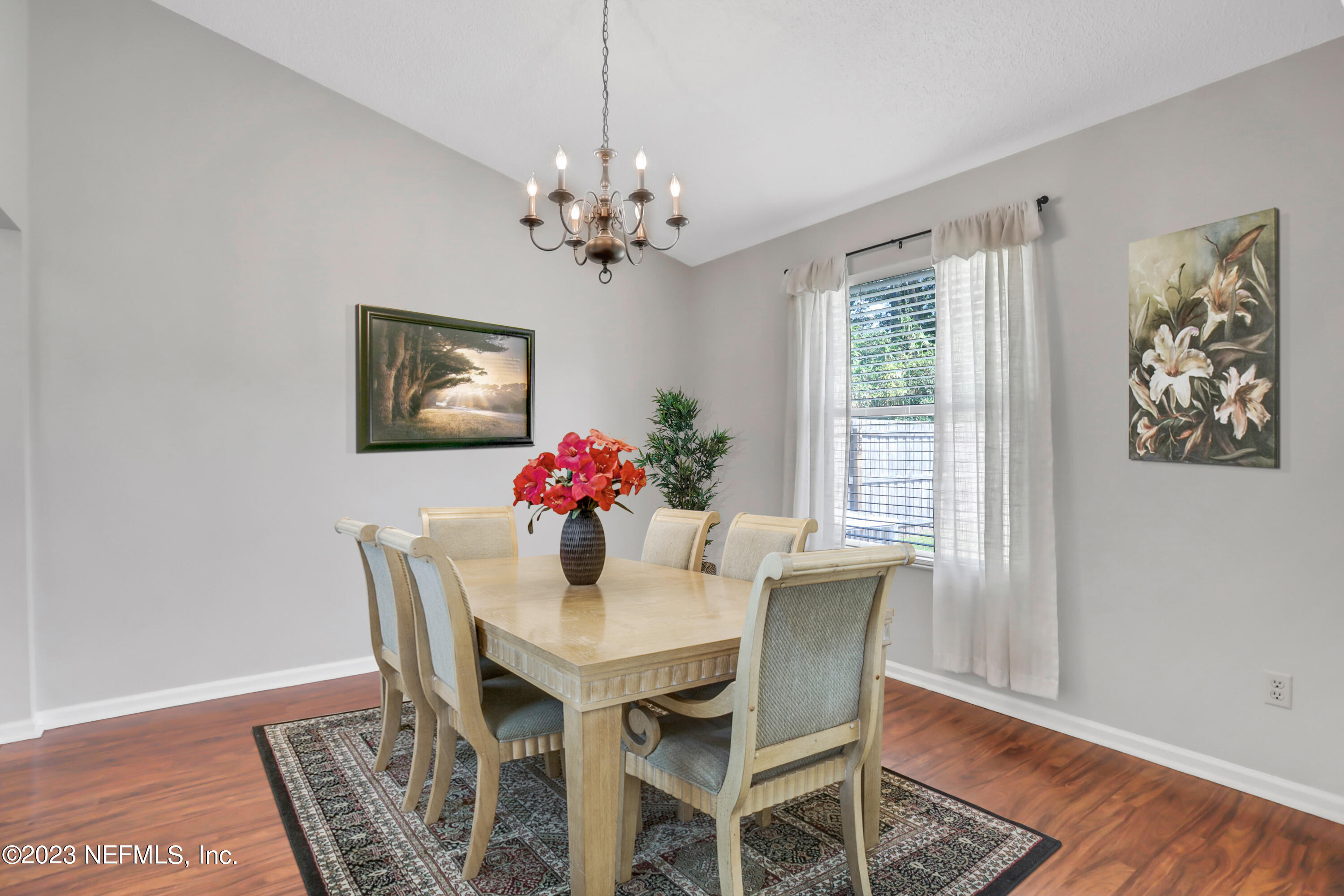 2467 BLUFFTON Drive W