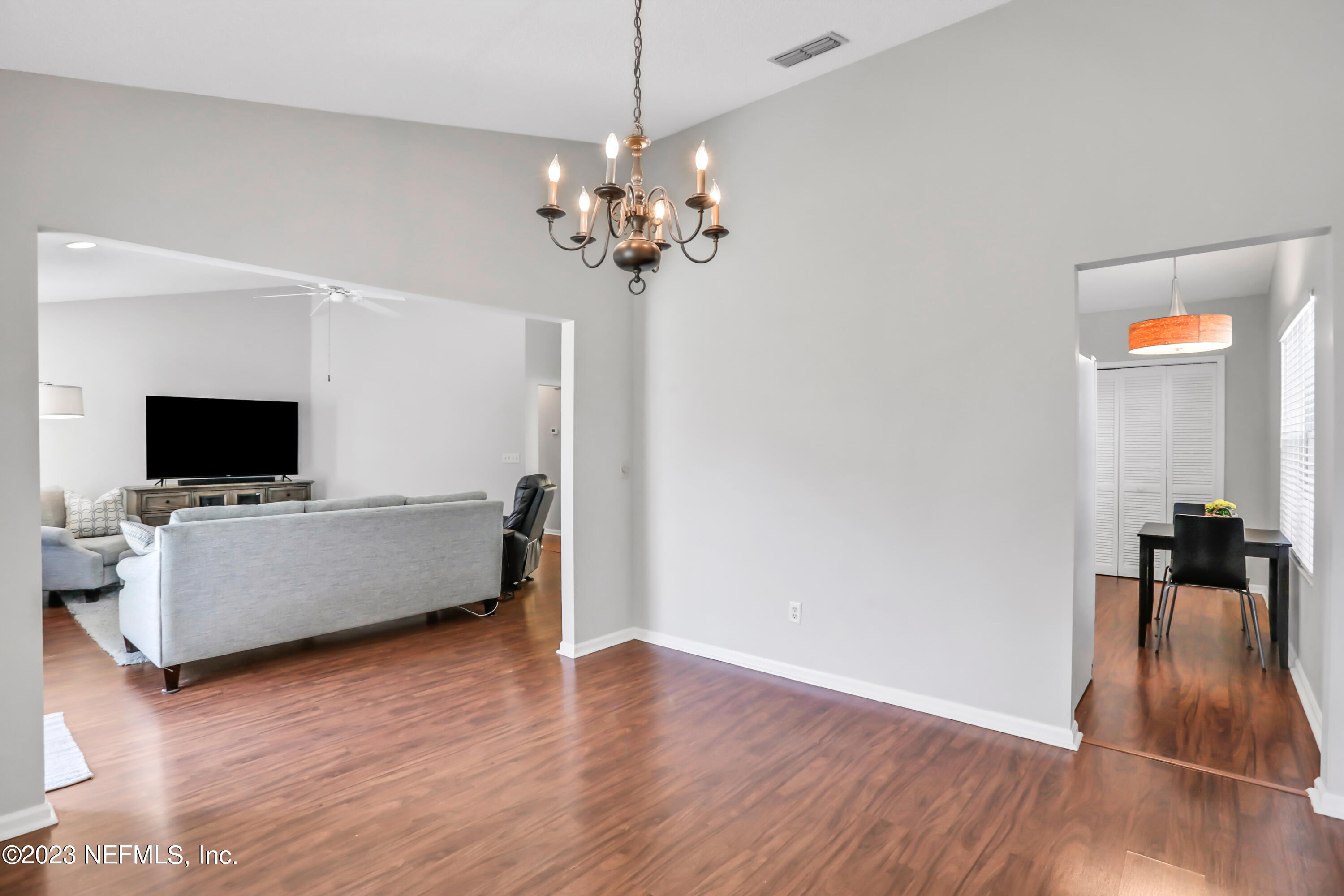 2467 BLUFFTON Drive W