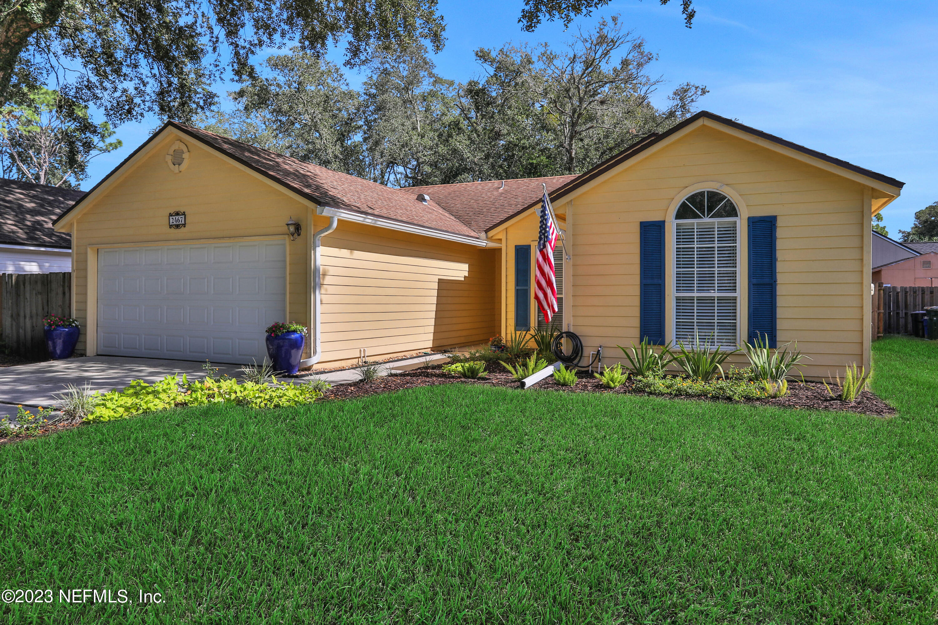 2467 BLUFFTON Drive W