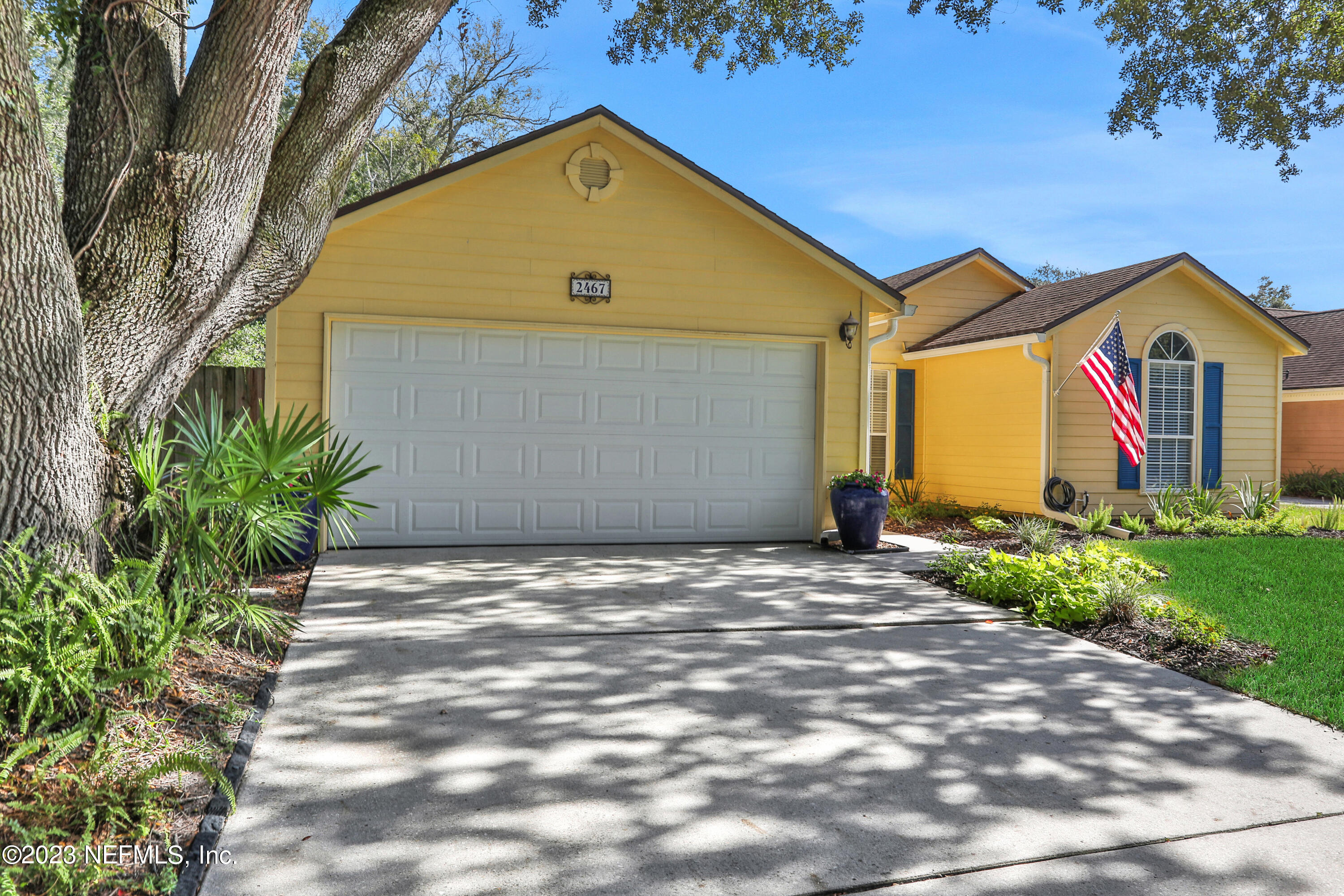 2467 BLUFFTON Drive W