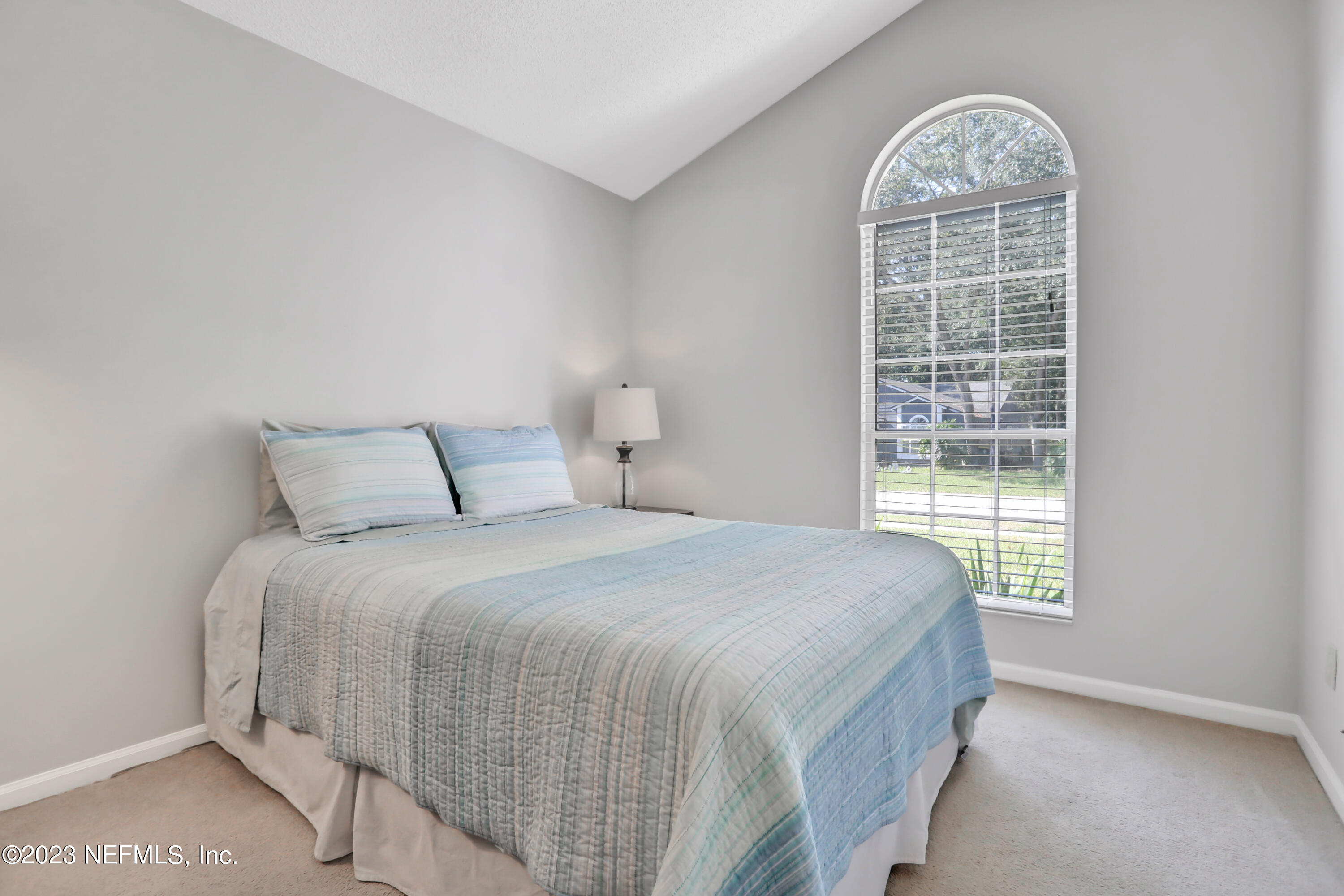 2467 BLUFFTON Drive W