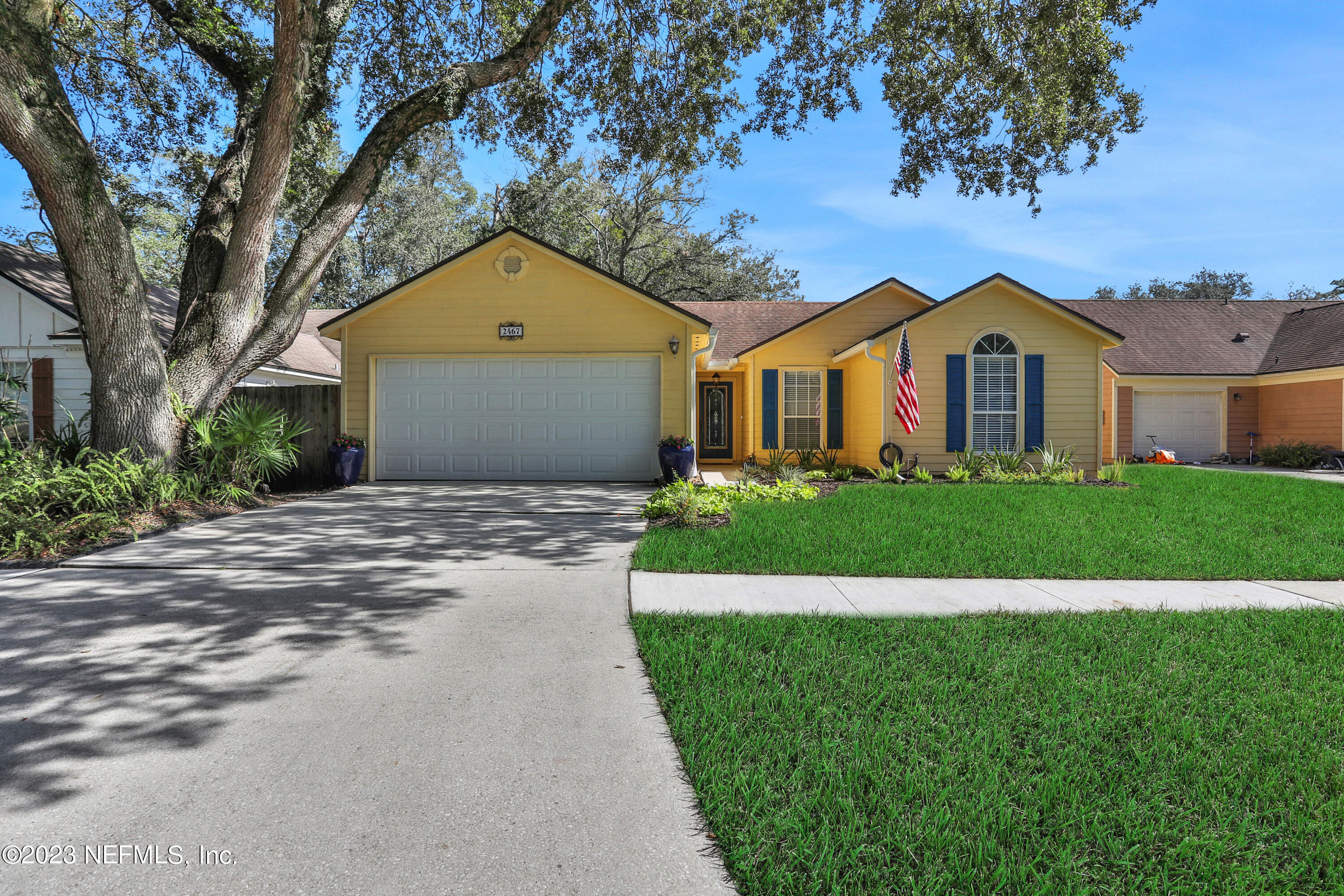 2467 BLUFFTON Drive W
