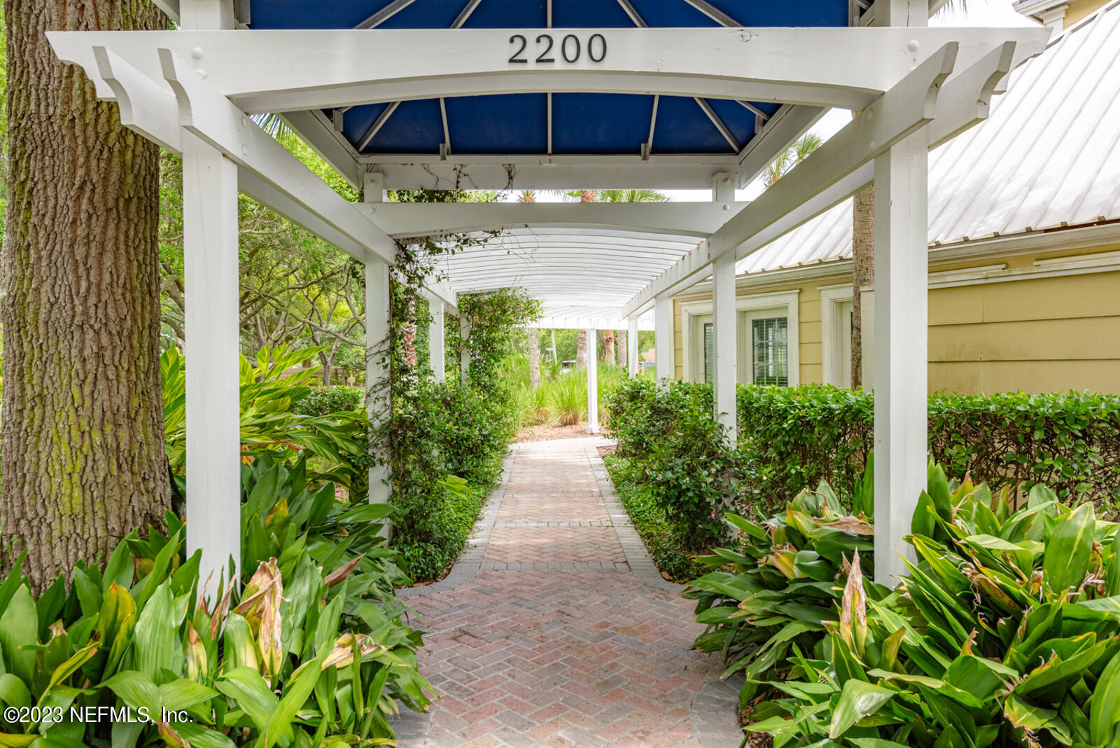 100 FAIRWAY PARK Boulevard, 201