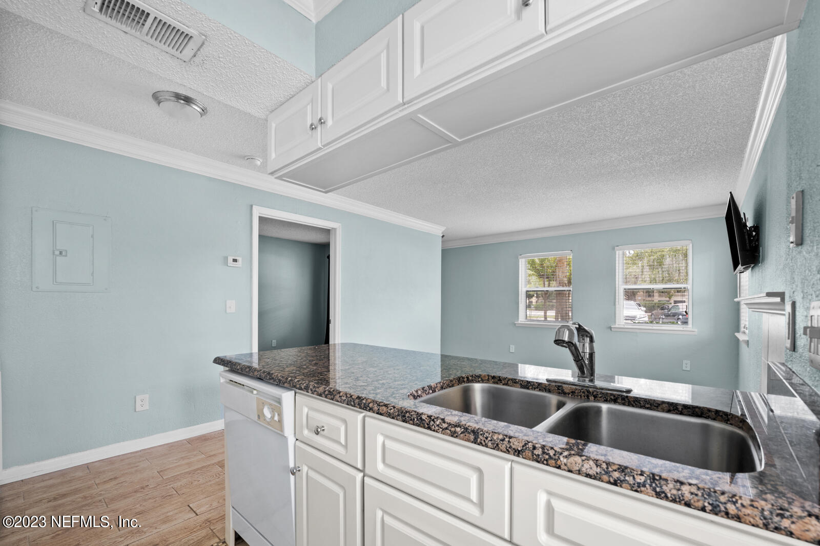 100 FAIRWAY PARK Boulevard, 201