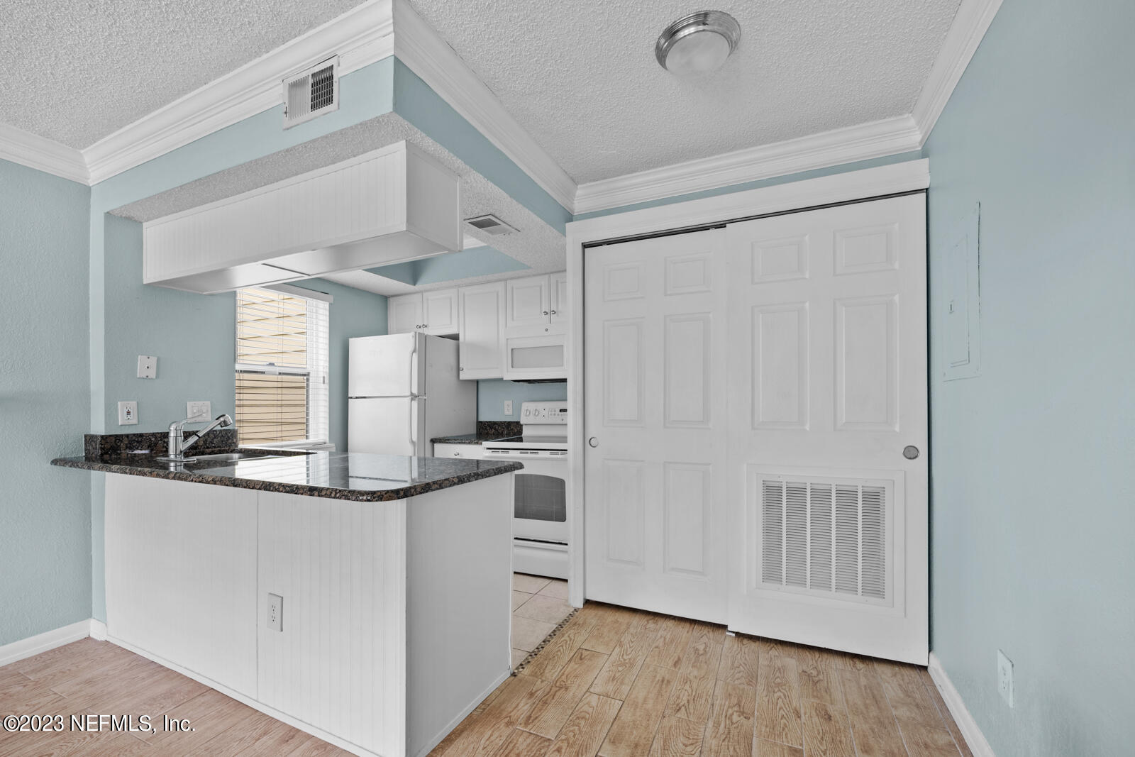 100 FAIRWAY PARK Boulevard, 201