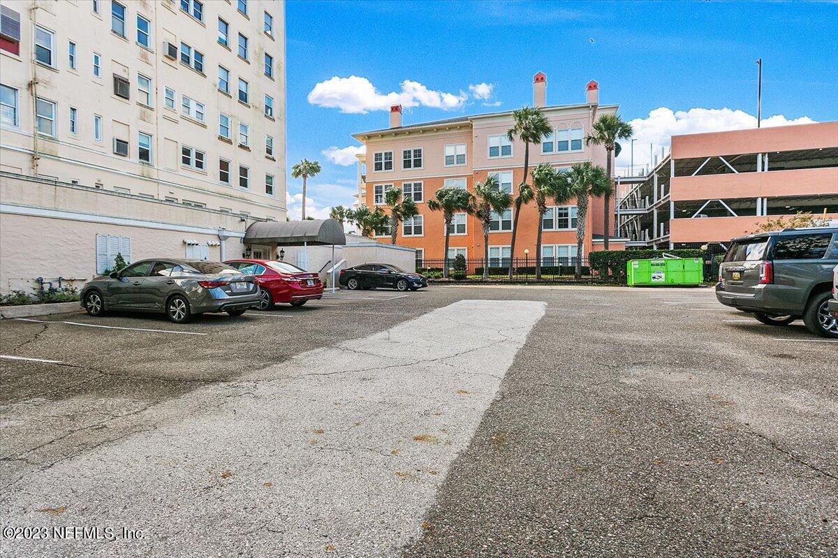 1846 MARGARET Street, 6B