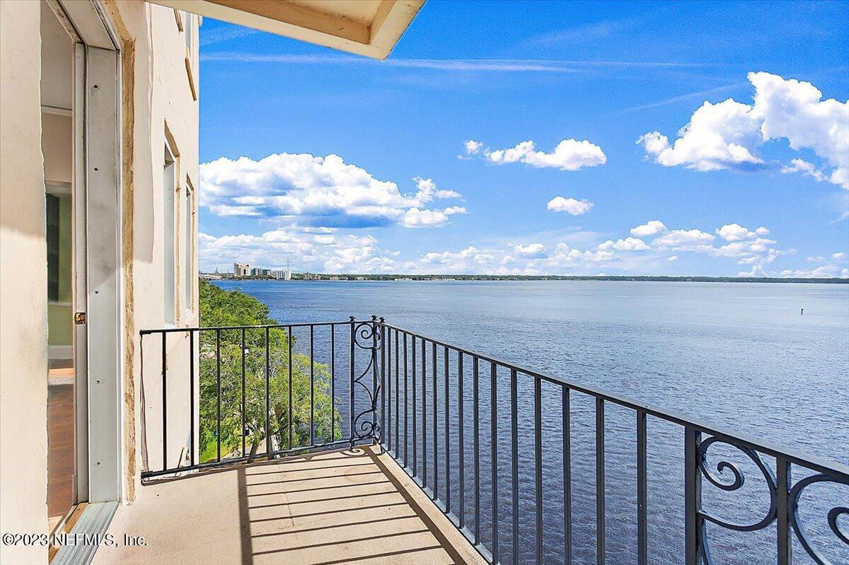 1846 MARGARET Street, 6B