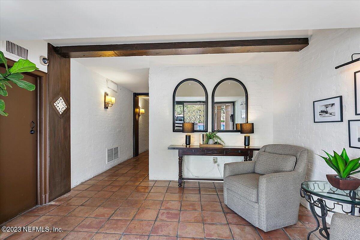 1846 MARGARET Street, 6B