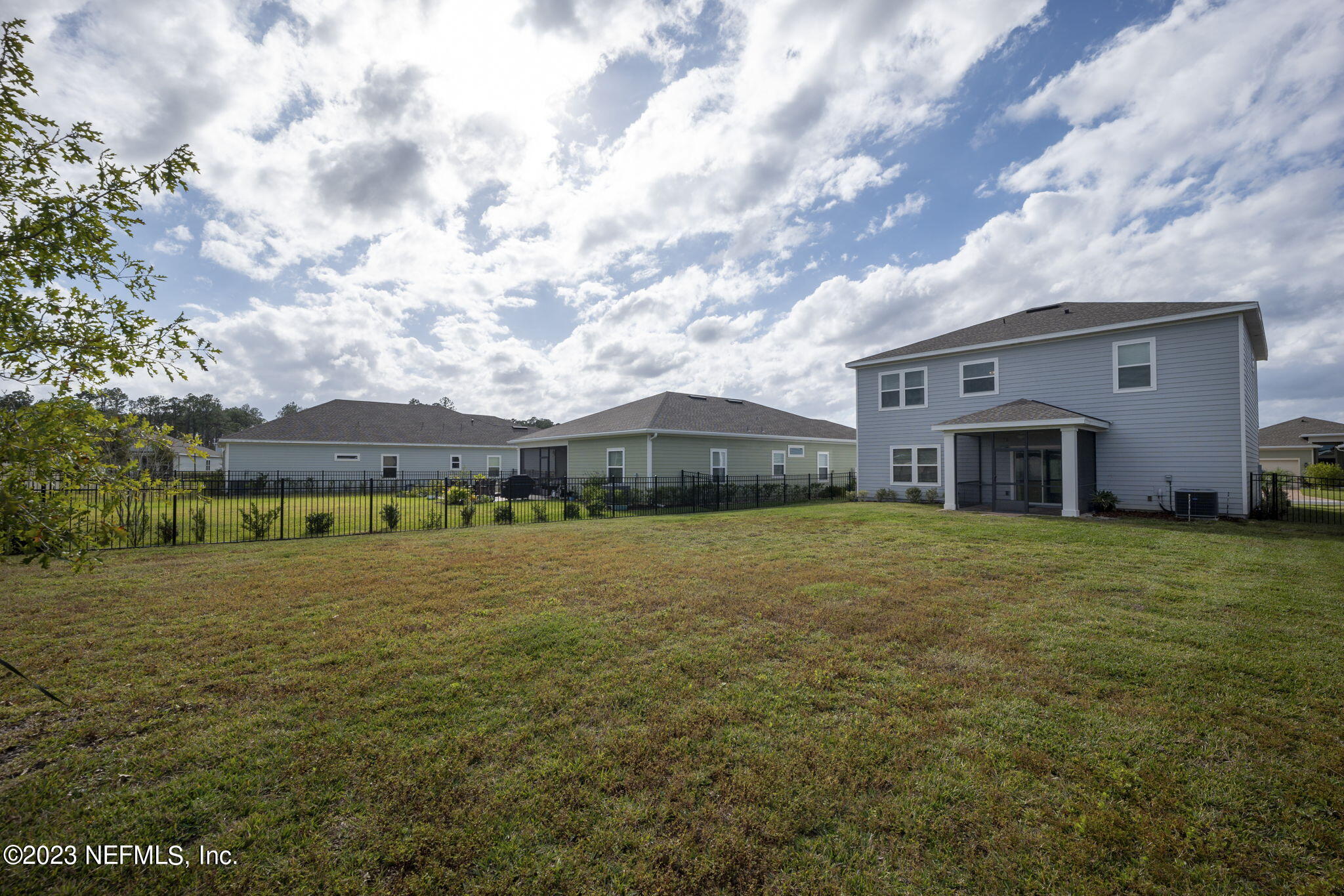 360 BLOOMFIELD Way