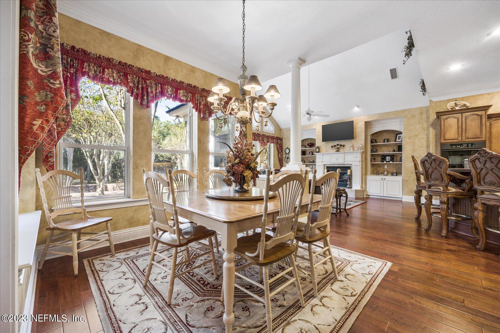 225 ISLE WAY Lane