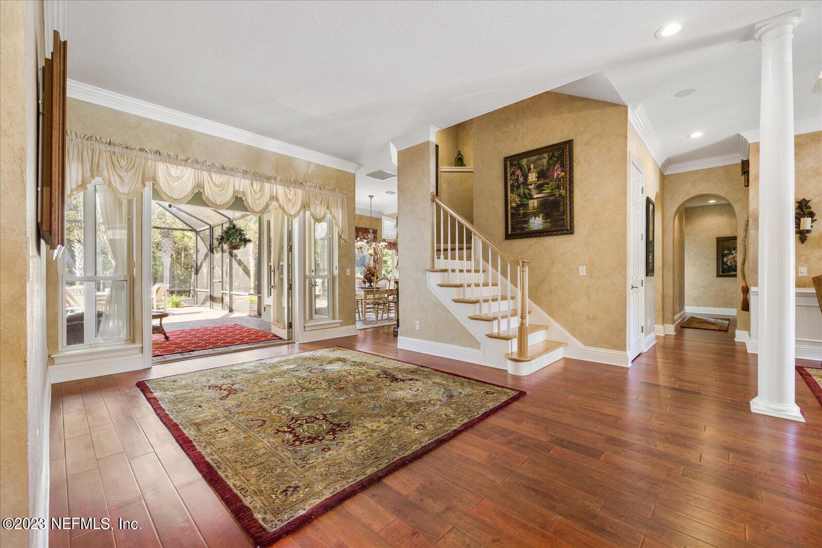 225 ISLE WAY Lane