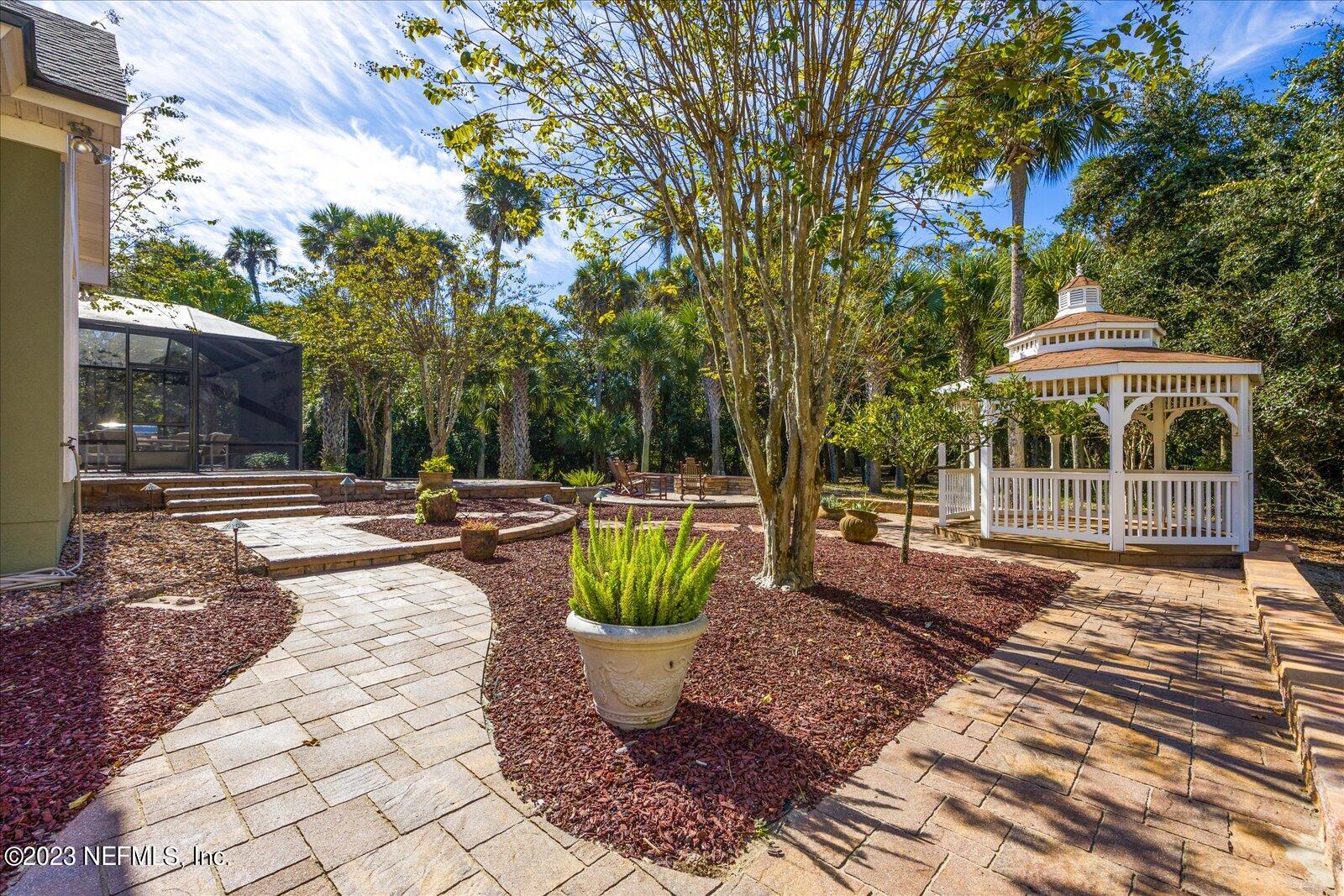 225 ISLE WAY Lane
