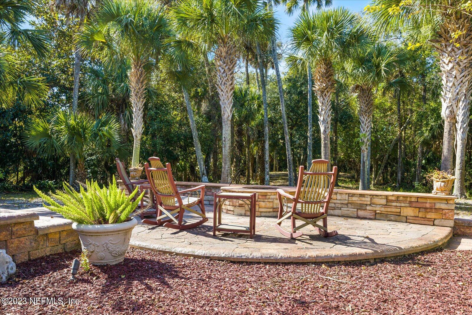 225 ISLE WAY Lane