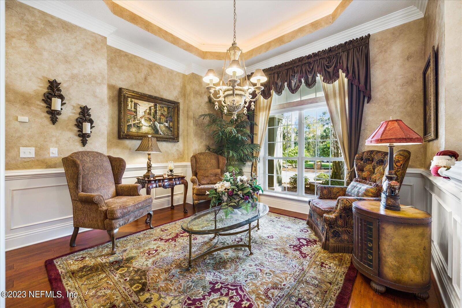 225 ISLE WAY Lane