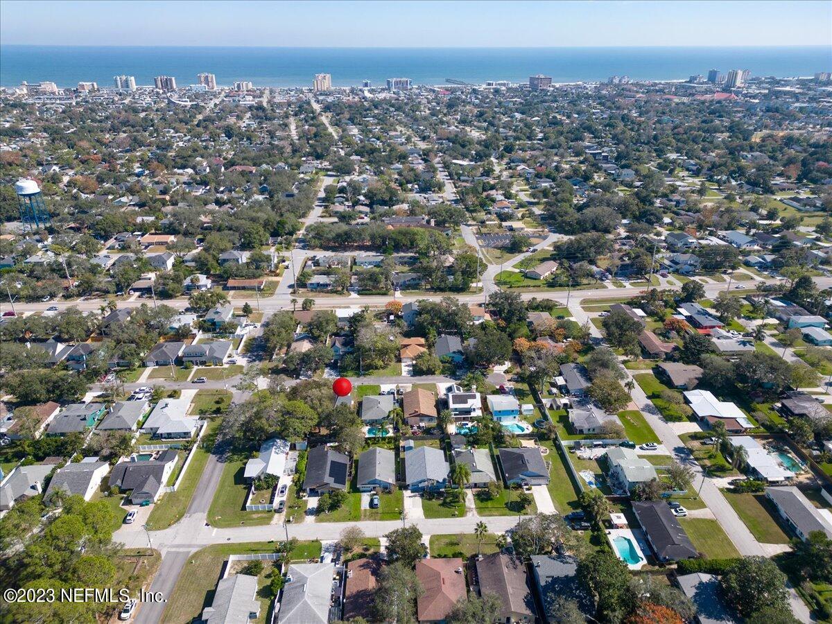 910 16TH Street N