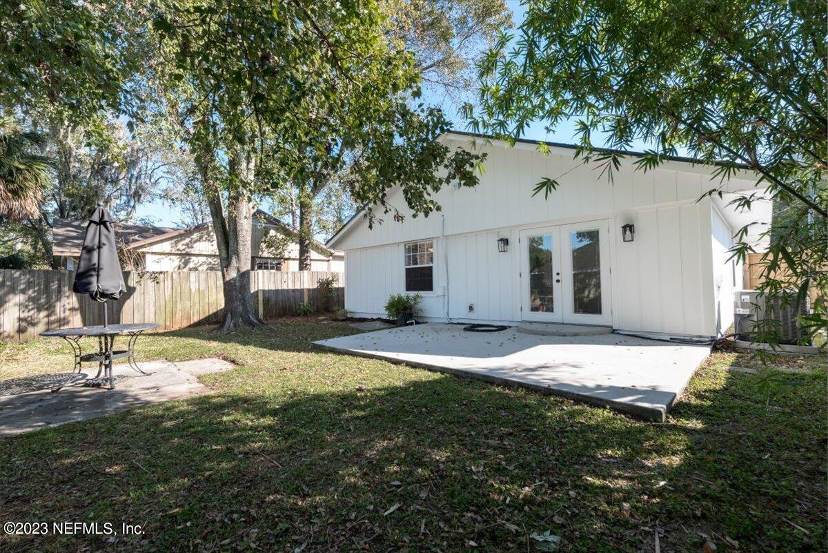 910 16TH Street N
