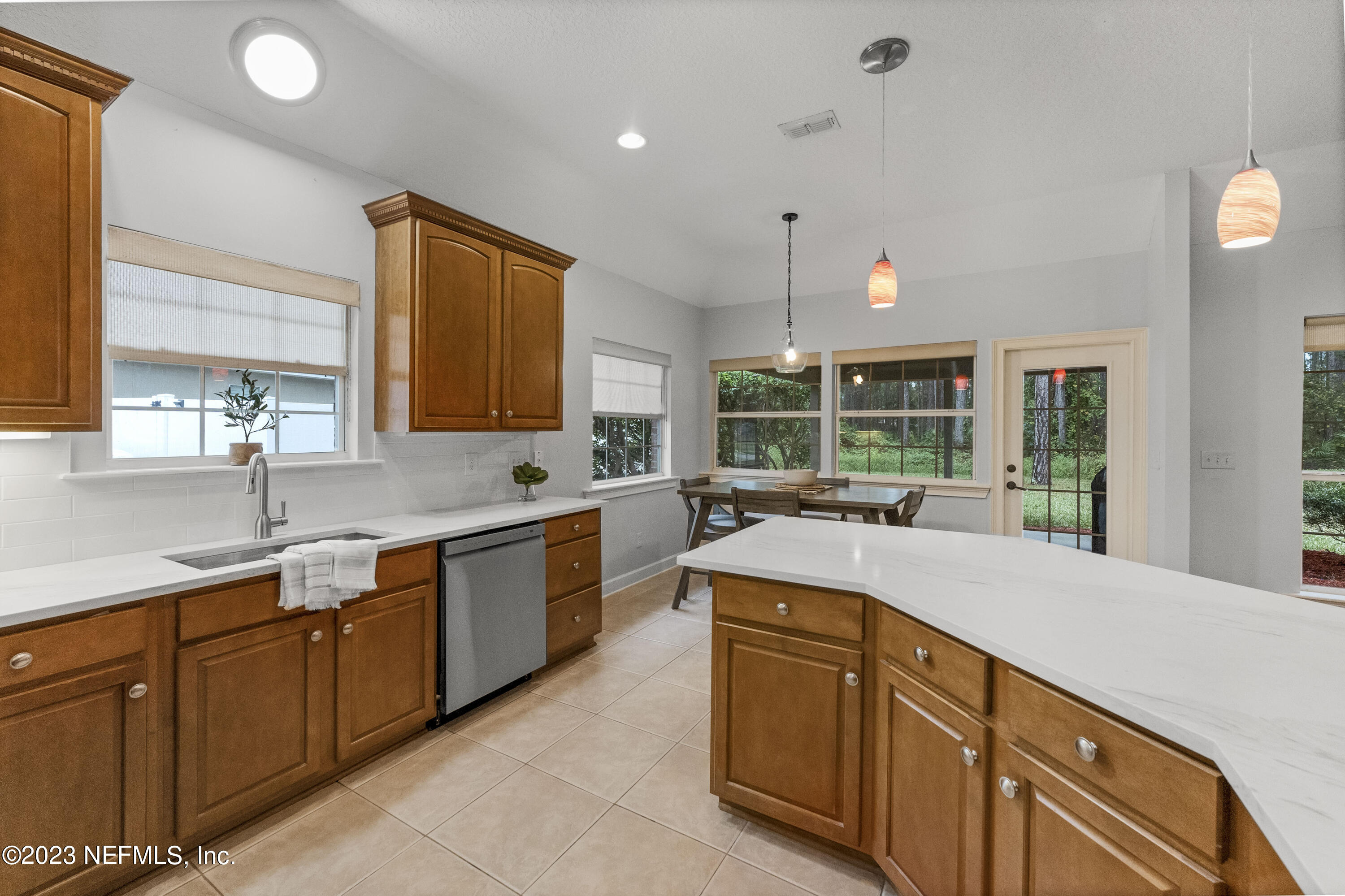 1408 S BURGANDY Trail