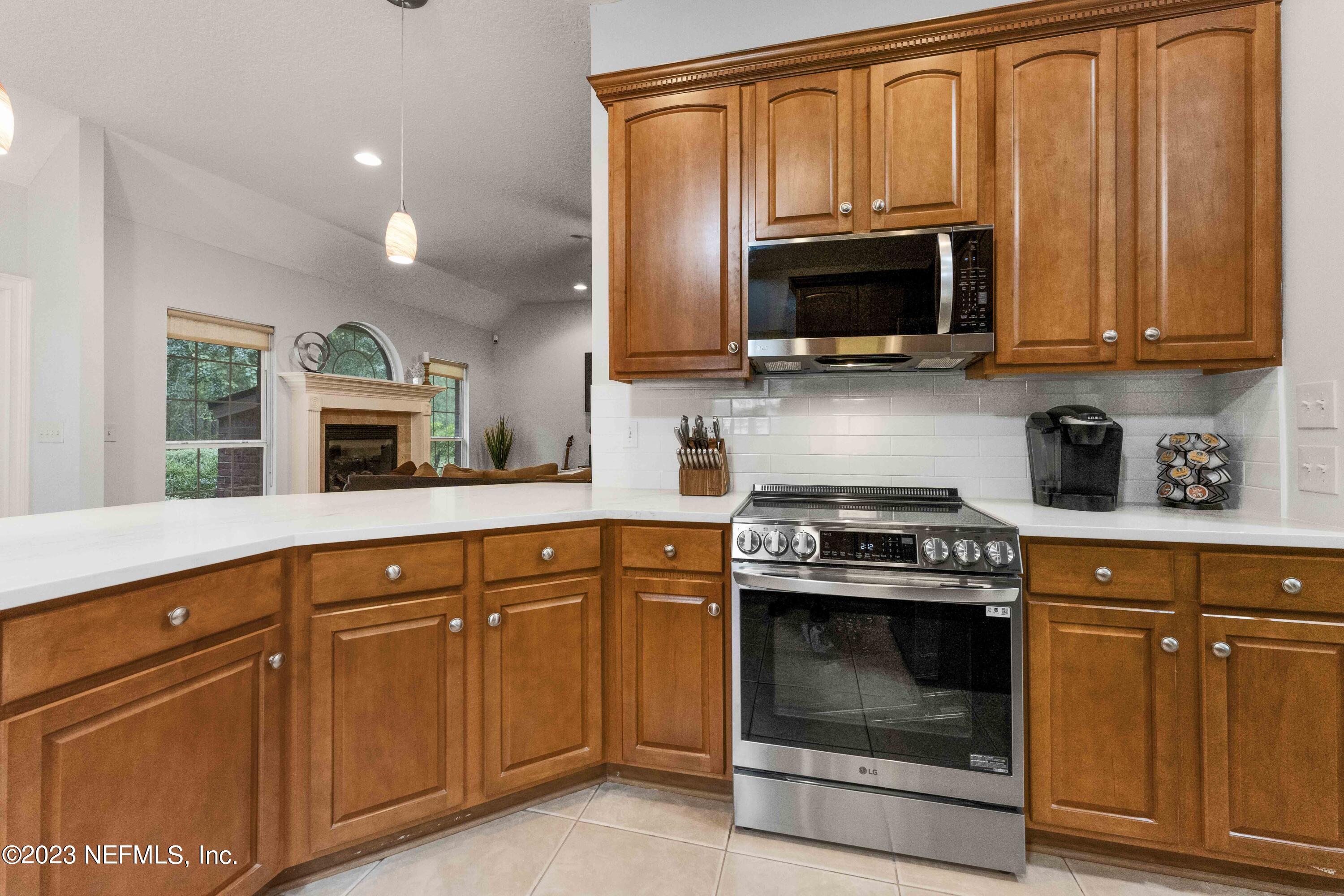 1408 S BURGANDY Trail