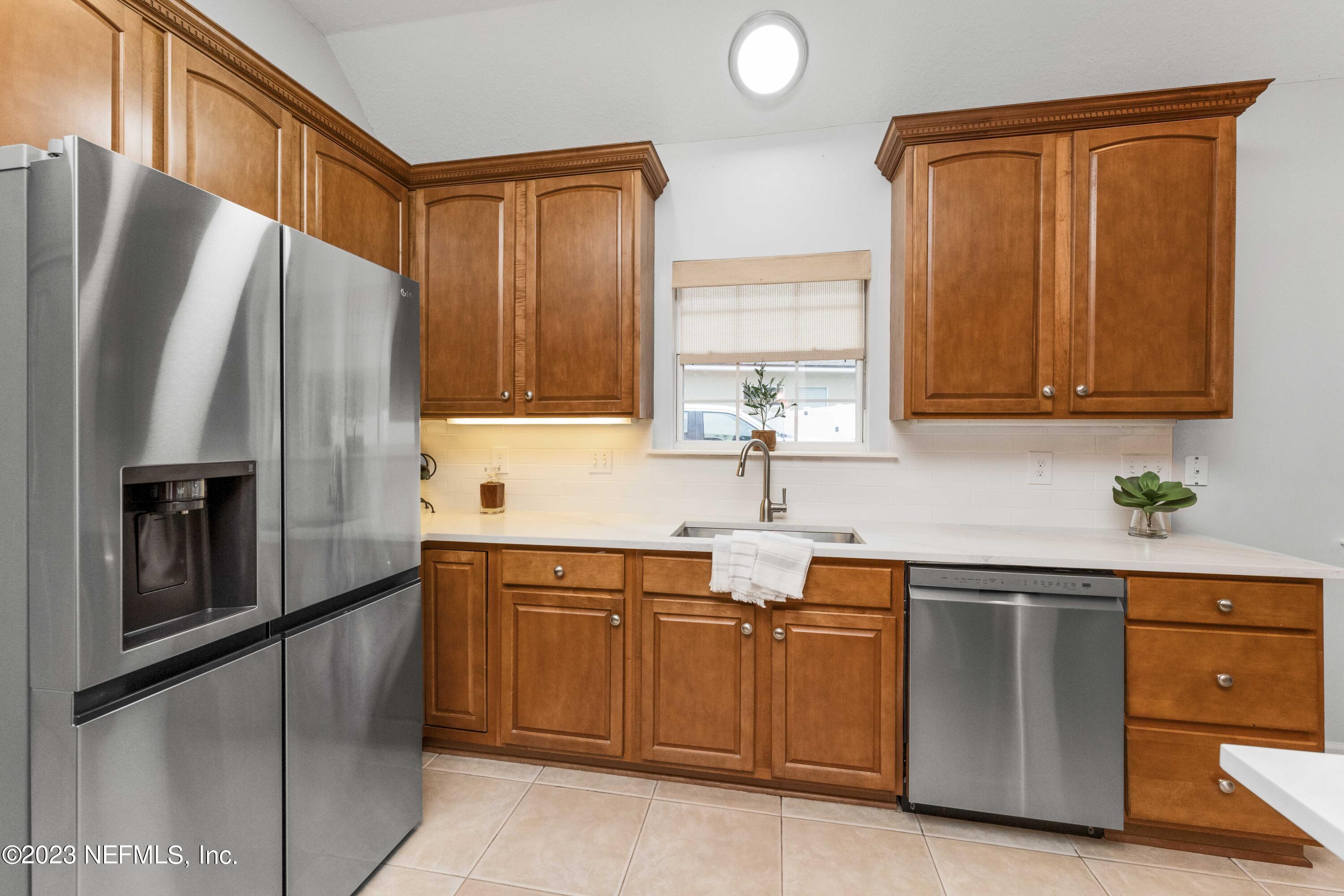 1408 S BURGANDY Trail