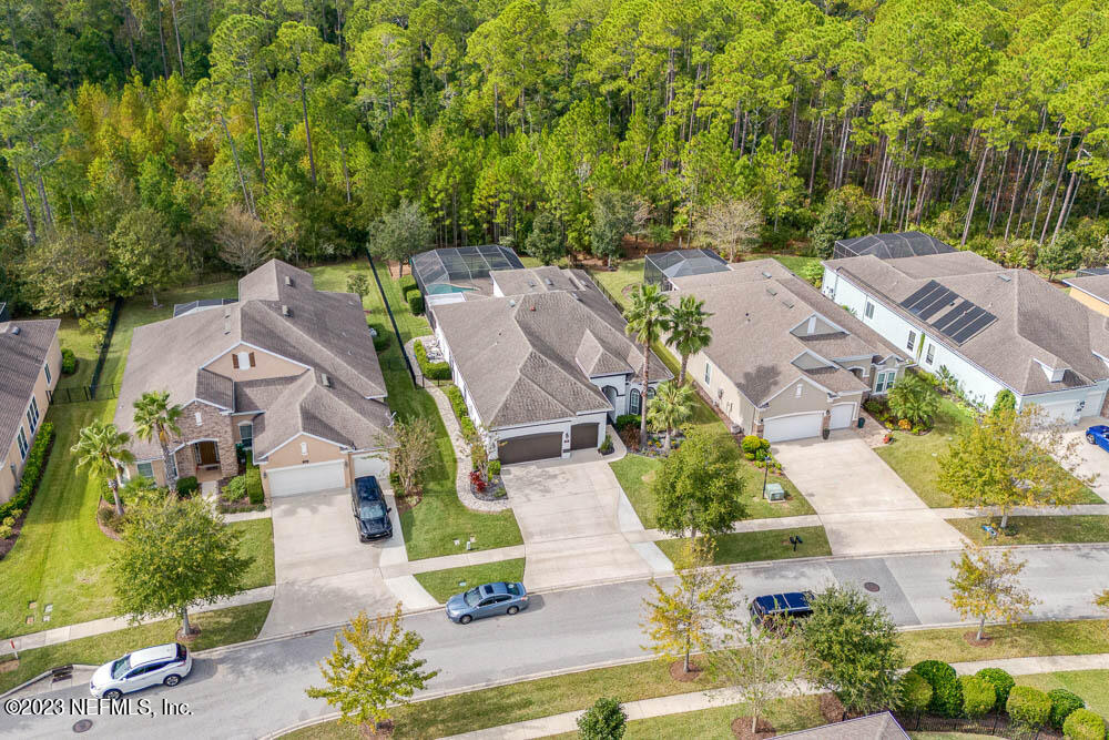 122 STATELY SHOALS Trail