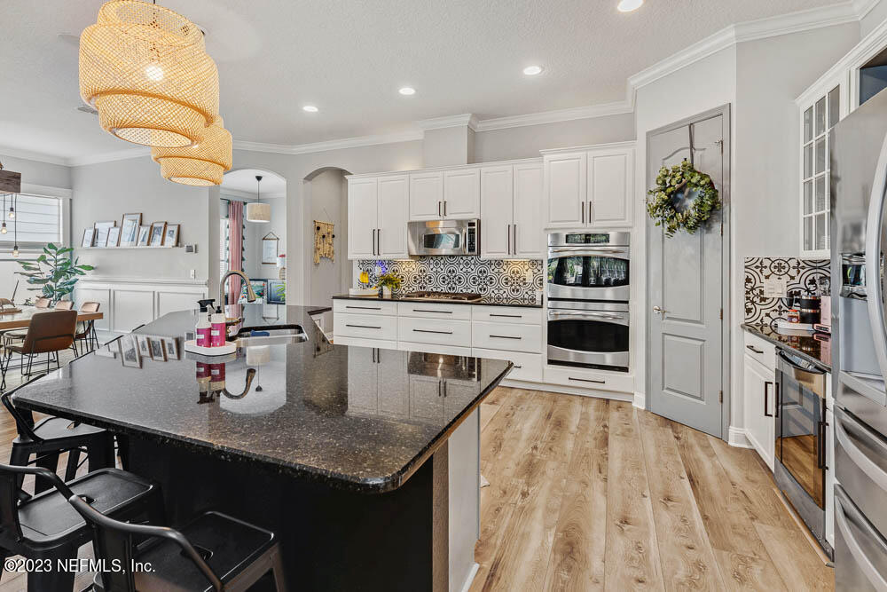 122 STATELY SHOALS Trail