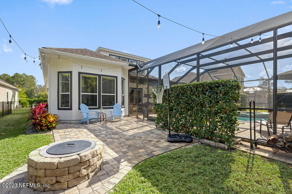 122 STATELY SHOALS Trail