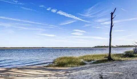 122 STATELY SHOALS Trail