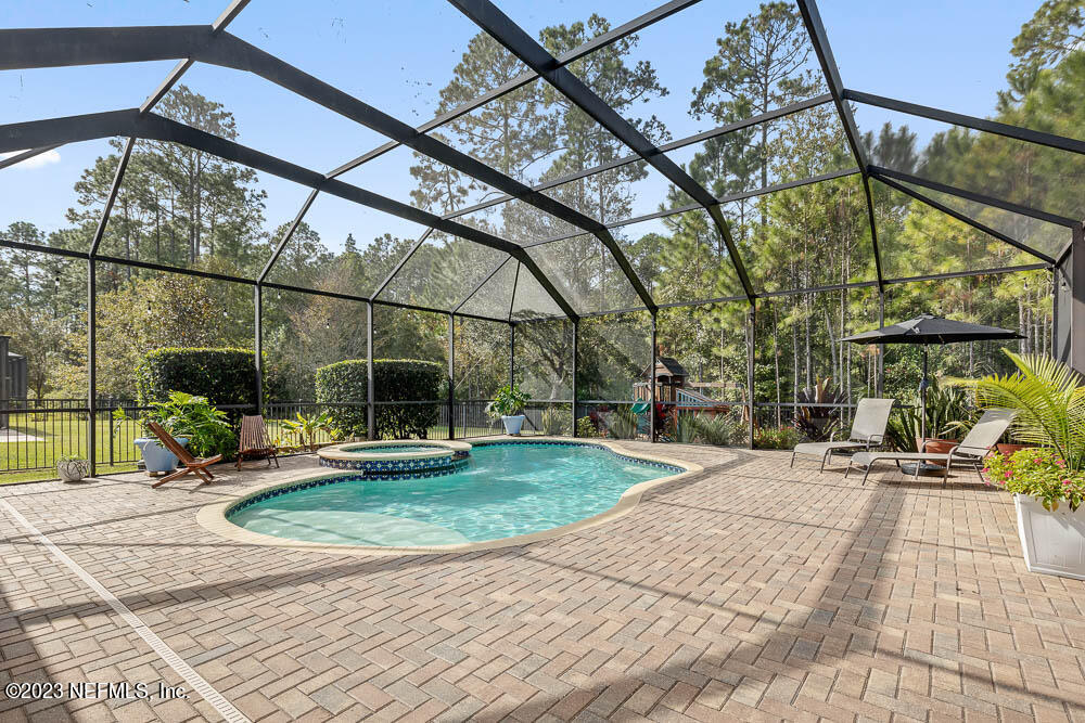 122 STATELY SHOALS Trail