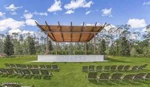 122 STATELY SHOALS Trail