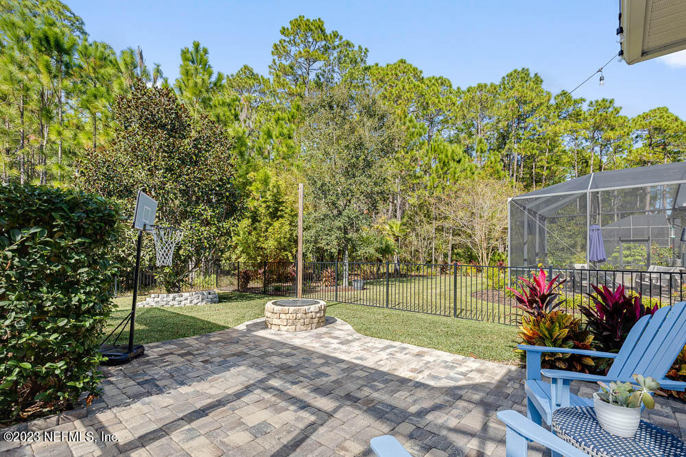 122 STATELY SHOALS Trail