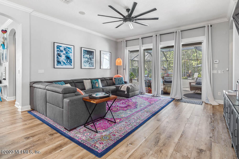 122 STATELY SHOALS Trail