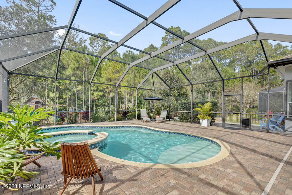 122 STATELY SHOALS Trail