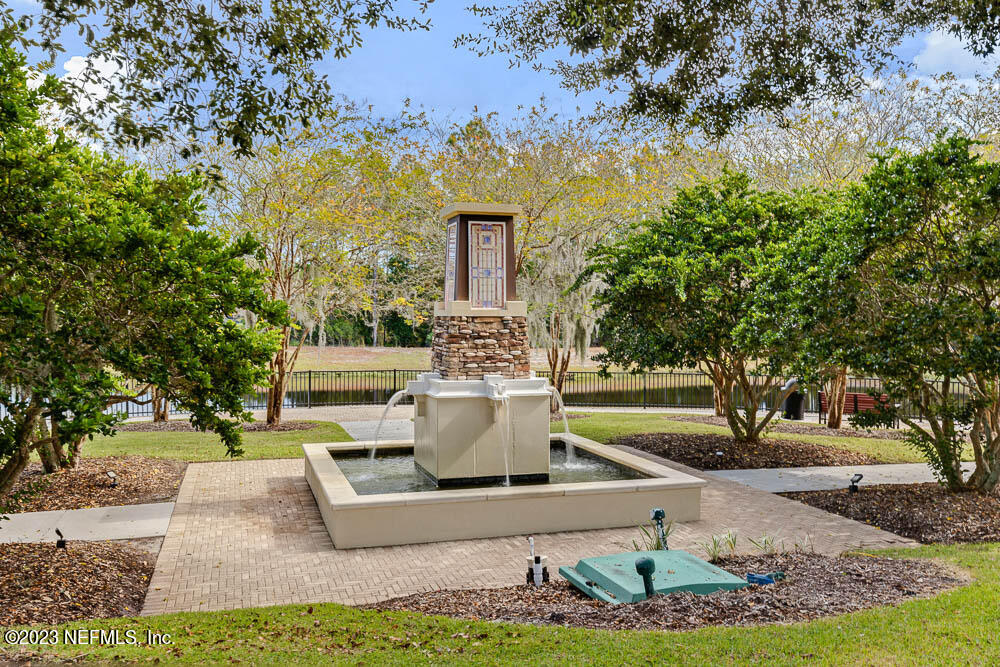 122 STATELY SHOALS Trail