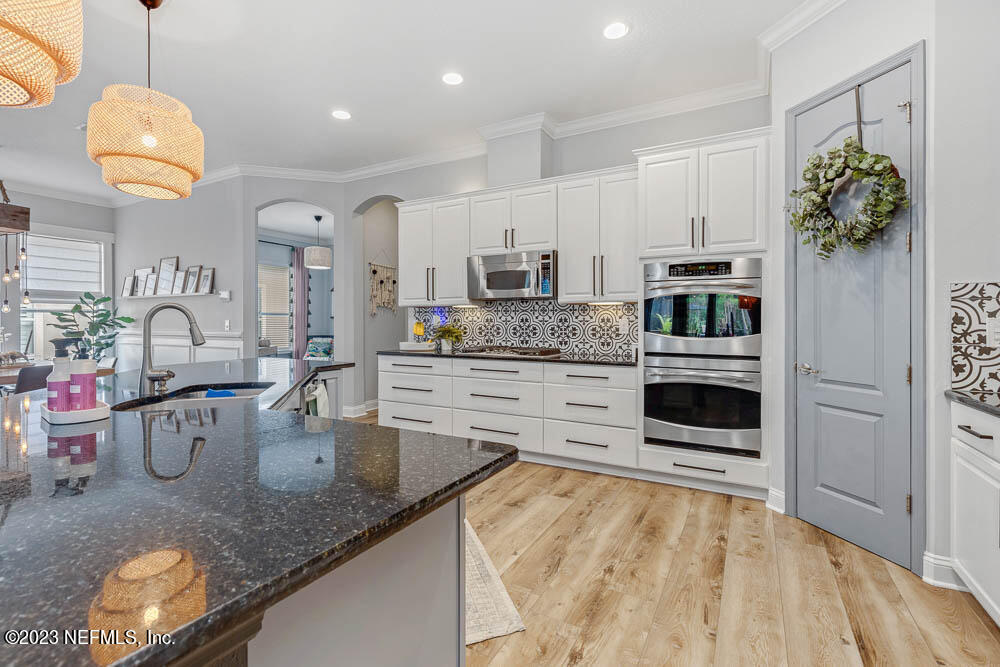 122 STATELY SHOALS Trail