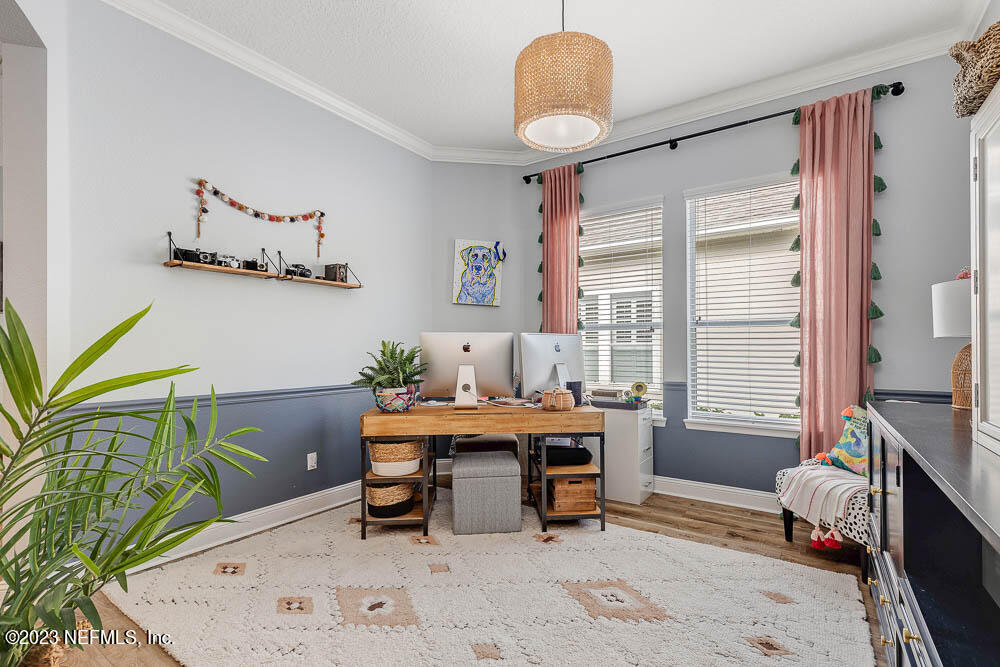 122 STATELY SHOALS Trail