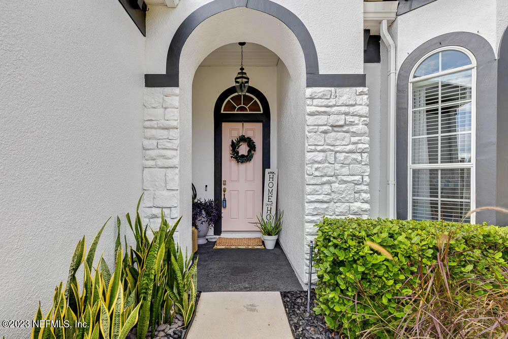 122 STATELY SHOALS Trail