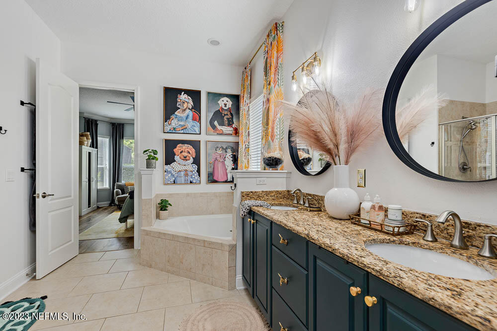 122 STATELY SHOALS Trail