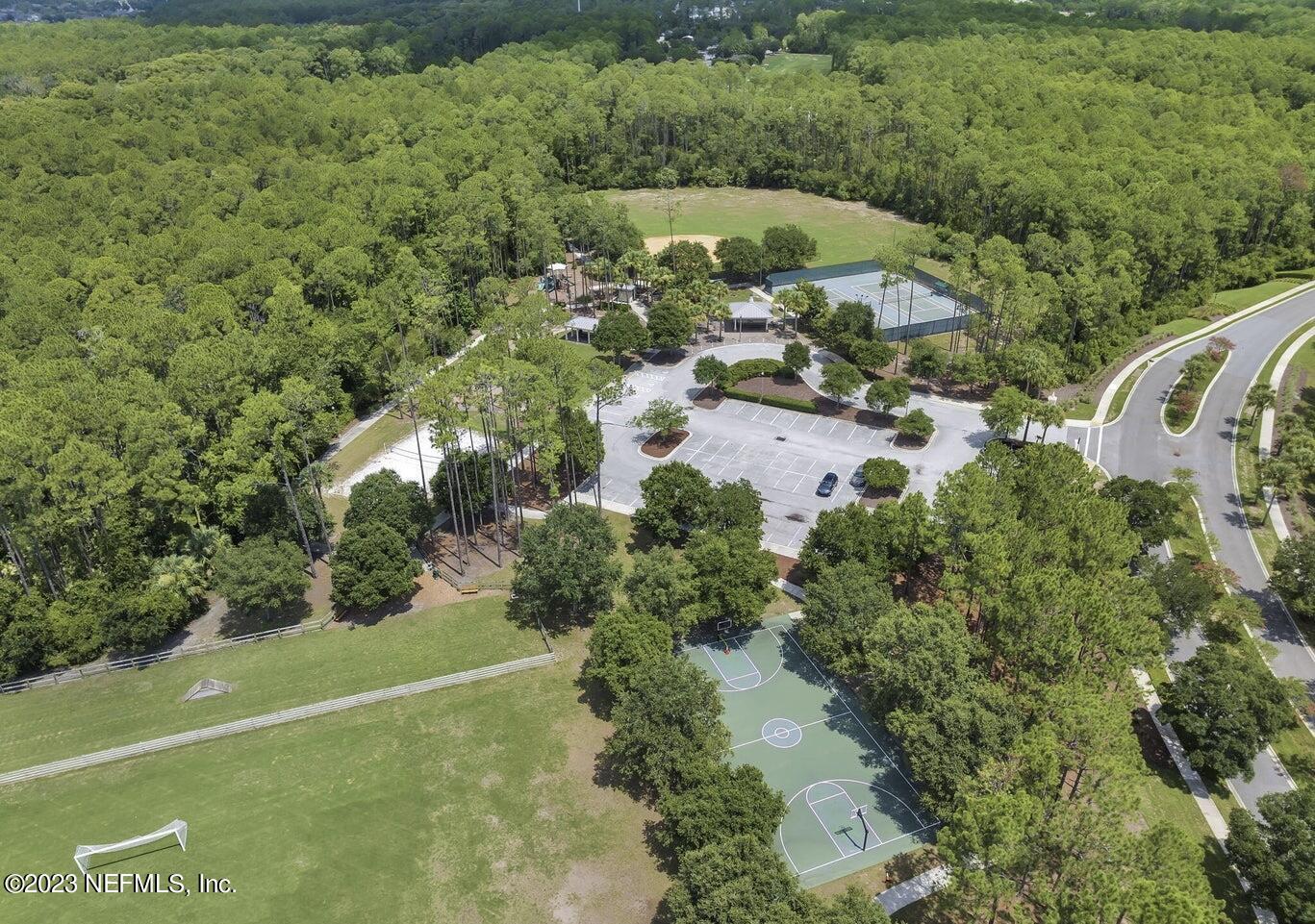 122 STATELY SHOALS Trail