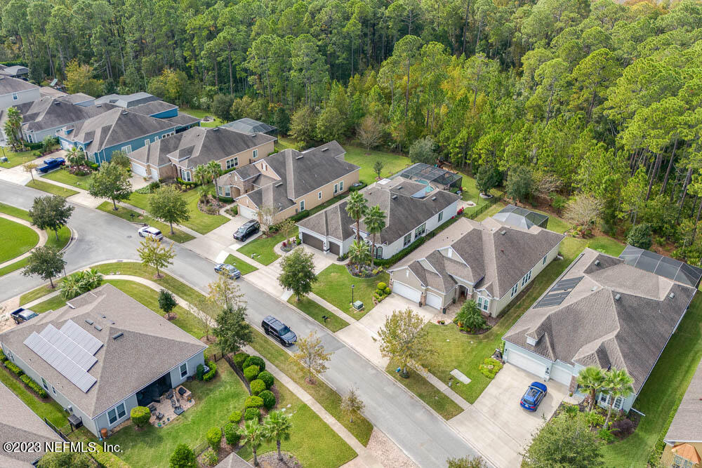 122 STATELY SHOALS Trail