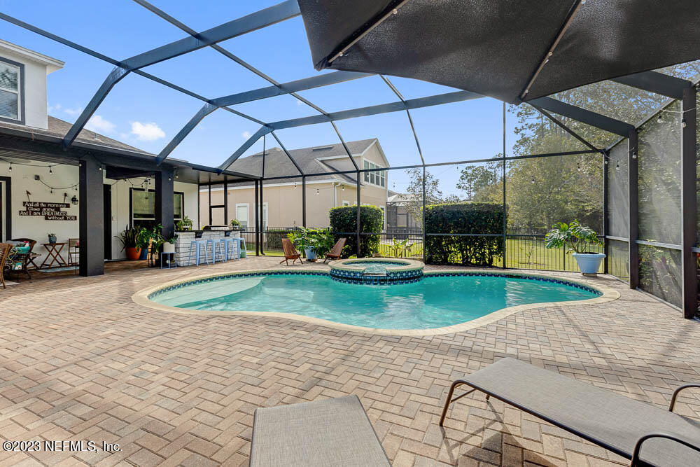 122 STATELY SHOALS Trail