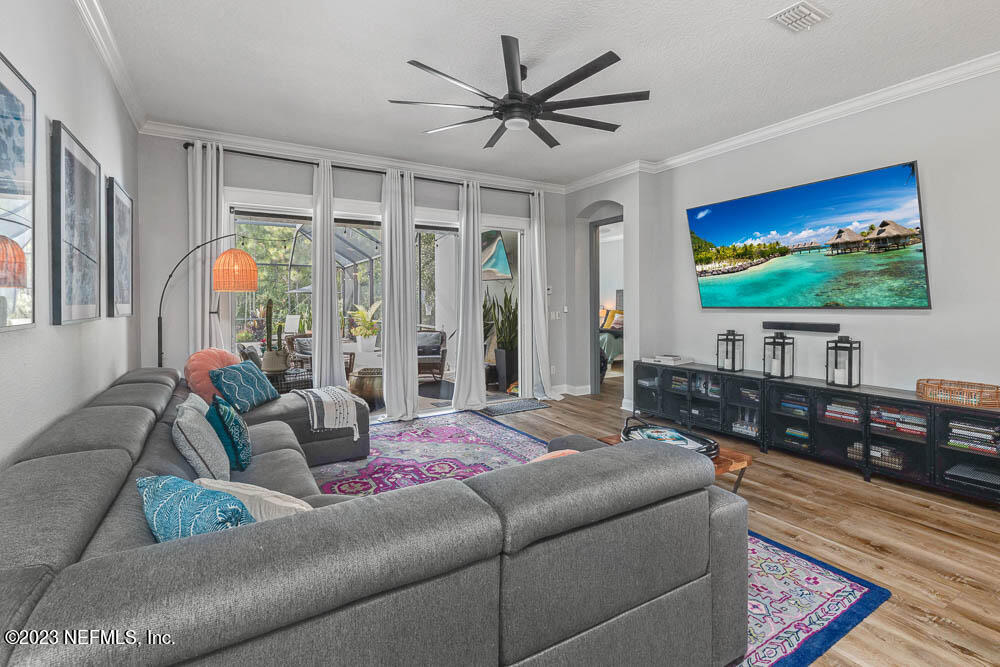 122 STATELY SHOALS Trail