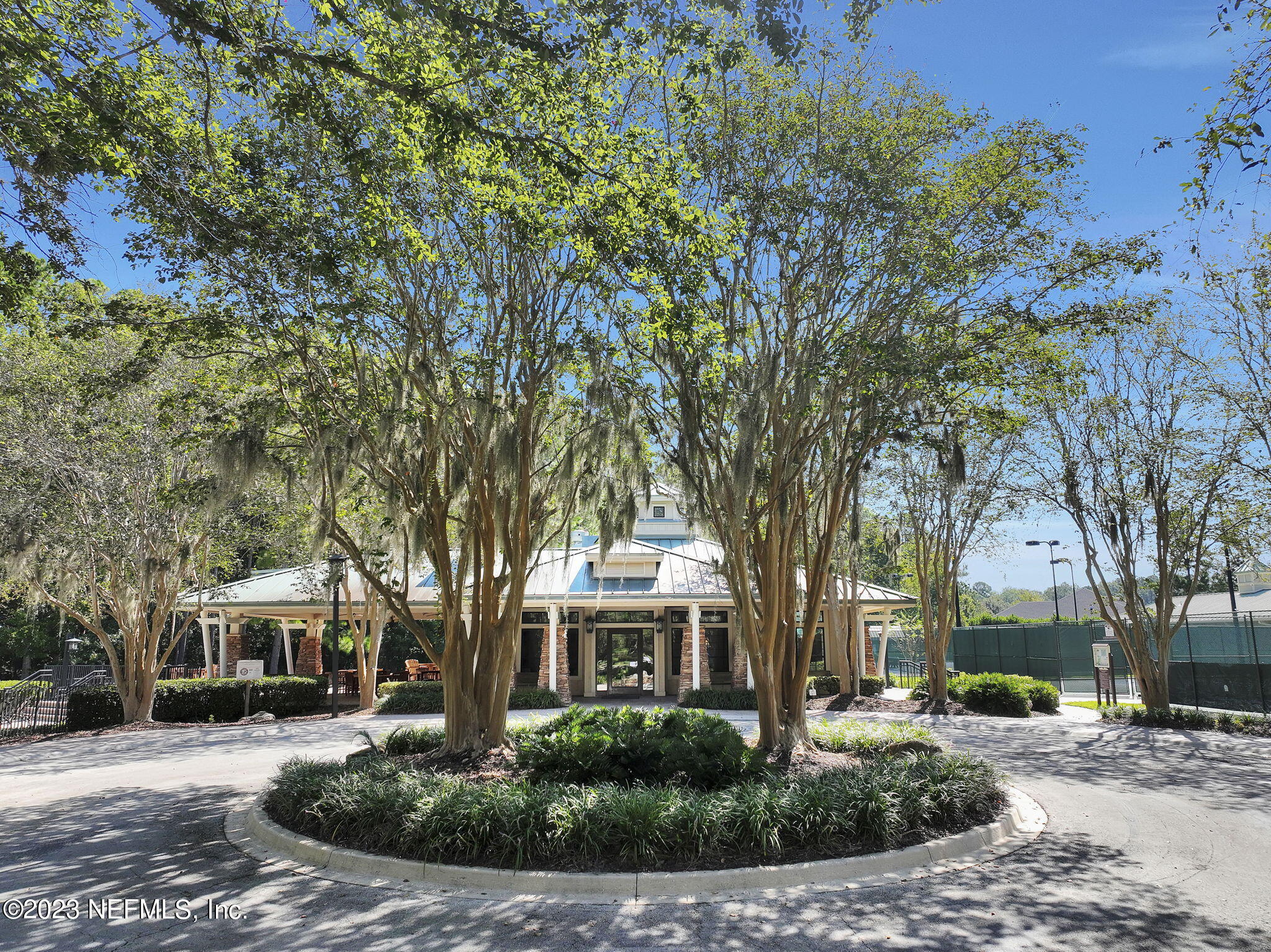 1804 W COBBLESTONE Lane