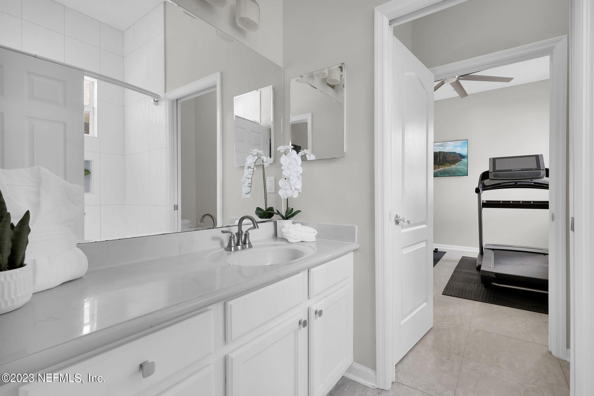 1804 W COBBLESTONE Lane