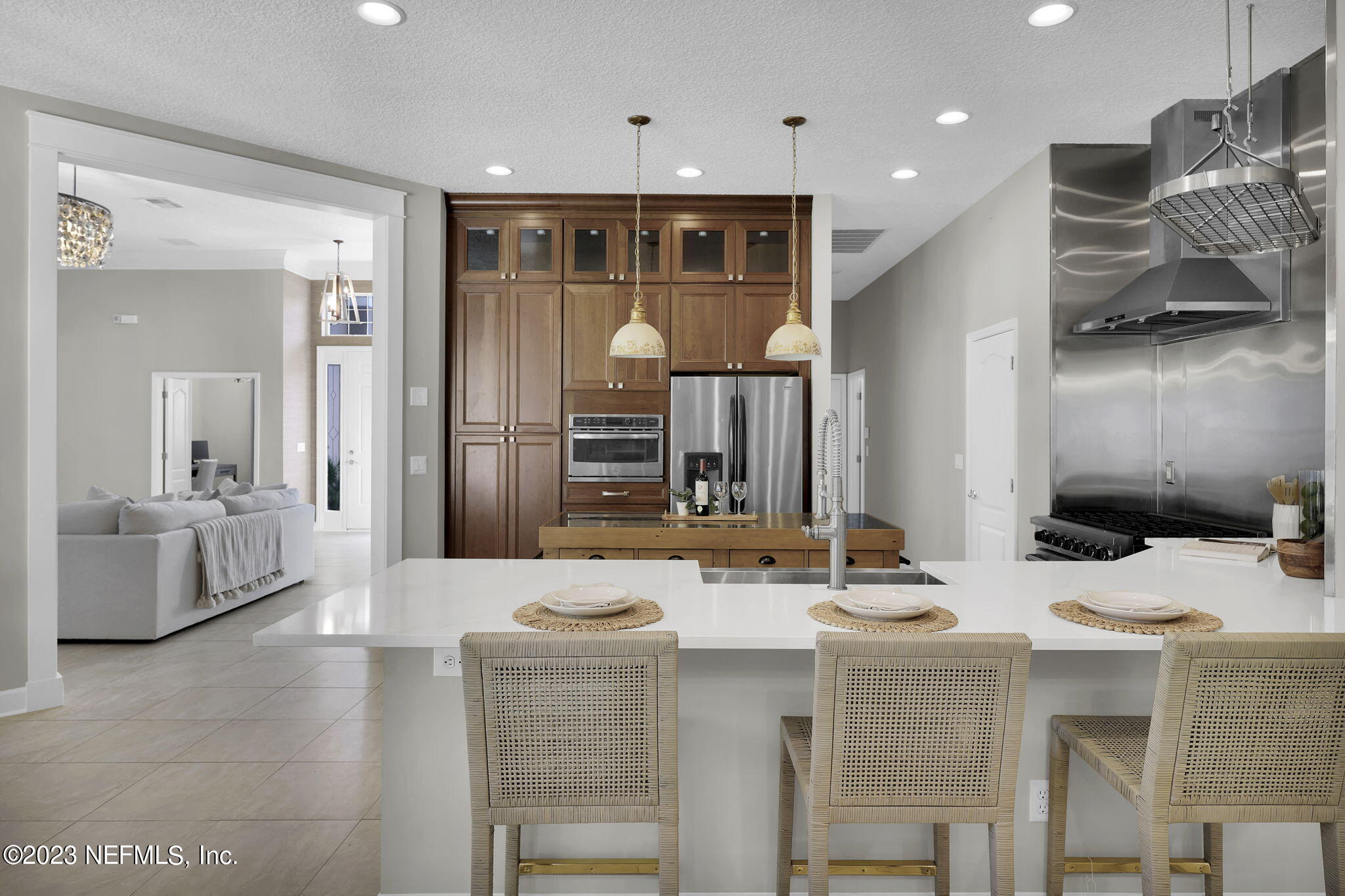 1804 W COBBLESTONE Lane