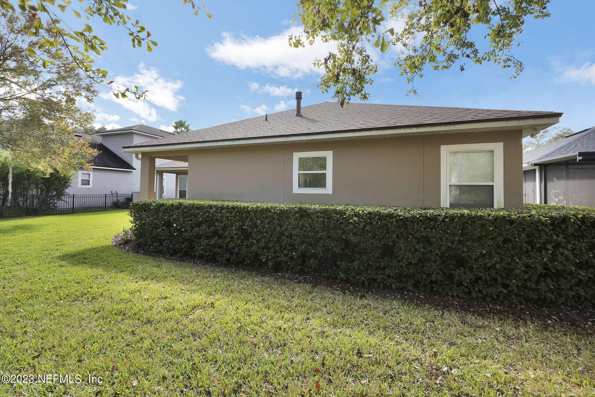 1804 W COBBLESTONE Lane
