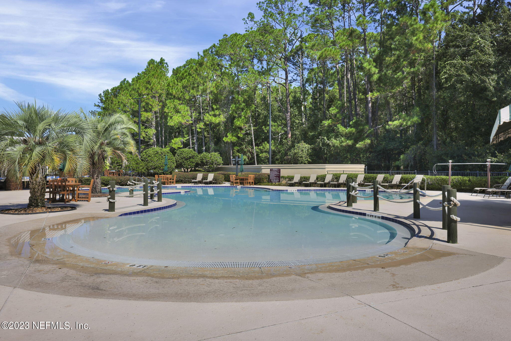 1804 W COBBLESTONE Lane