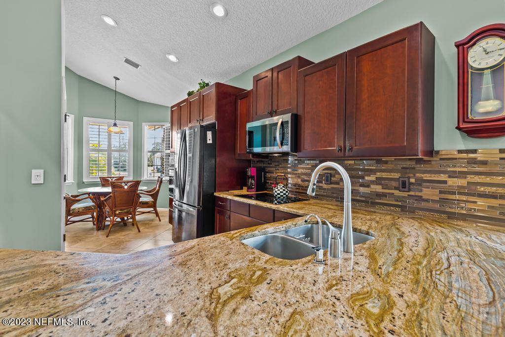 840 COPPERHEAD Circle