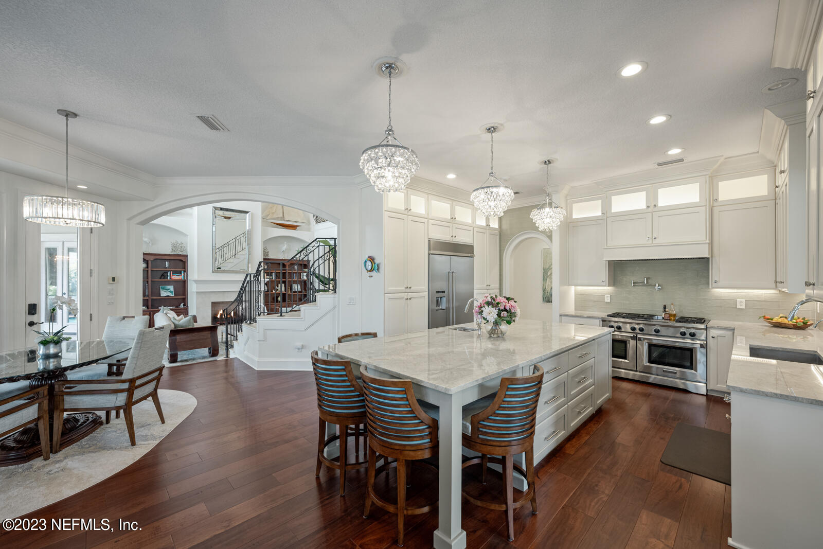 821 QUEENS HARBOR Boulevard